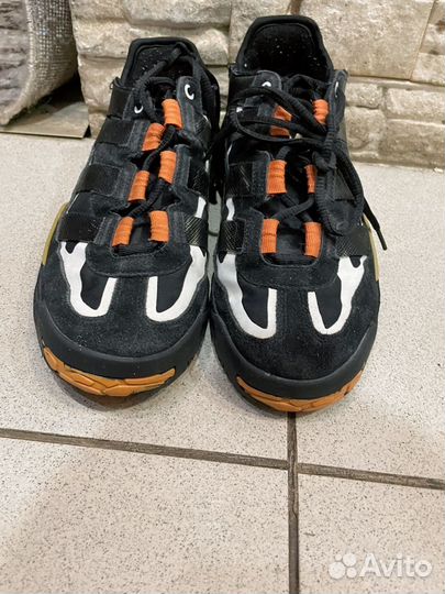 Кроссовки adidas