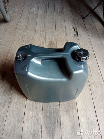 Канистра пластиковая