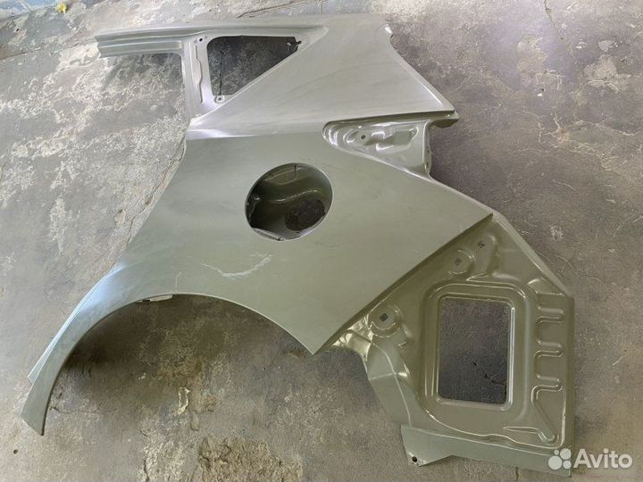 Крыло заднее левое Toyota Auris E18