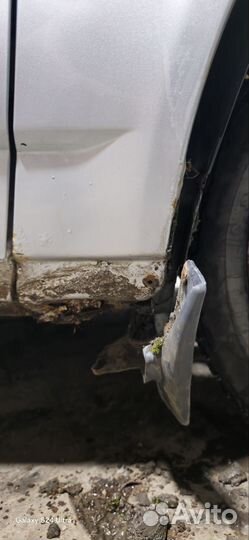 Крылья передние priora 1