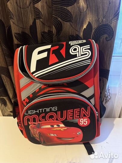 Школьный рюкзак