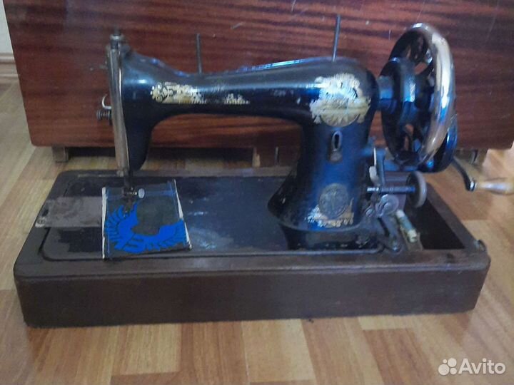 Швейная машина Singer