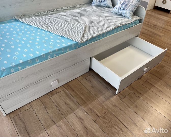 Детская кровать 90х200