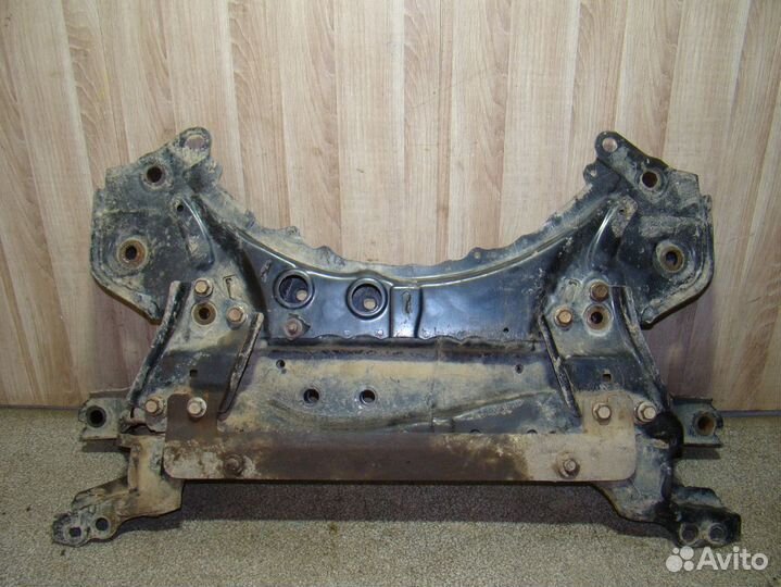 Балка подмоторная Toyota RAV4 (XA30)