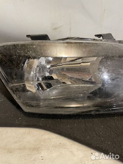 Фара правая Volkswagen Polo 5