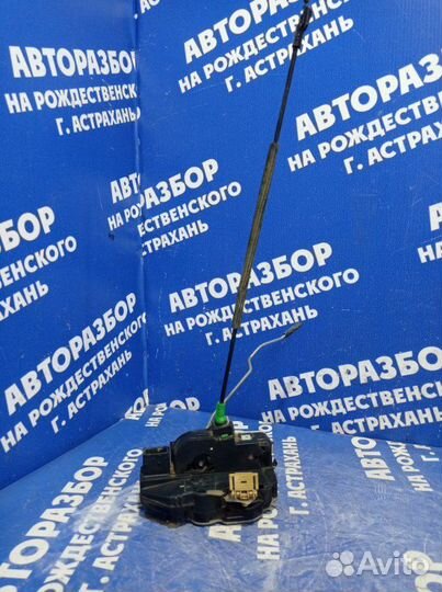 Задний правый замок двери Opel Astra J хэтчбек