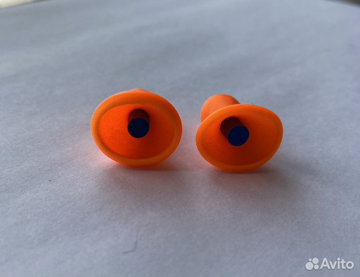 Беруши многоразовые в контейнере новые