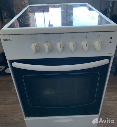 Плита электрическая стеклокерамика с духовкой Beko