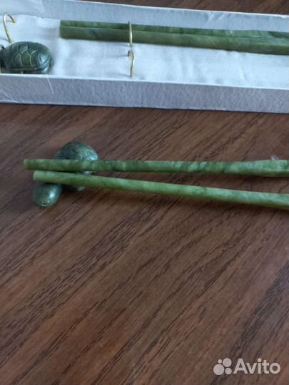 Китайский палочки из нефрита