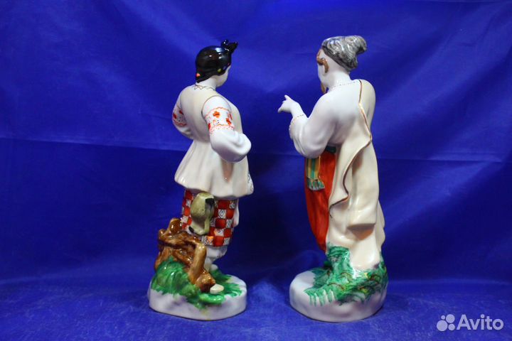 Фарфоровые статуэтки Карась и Одарка Киев отличное
