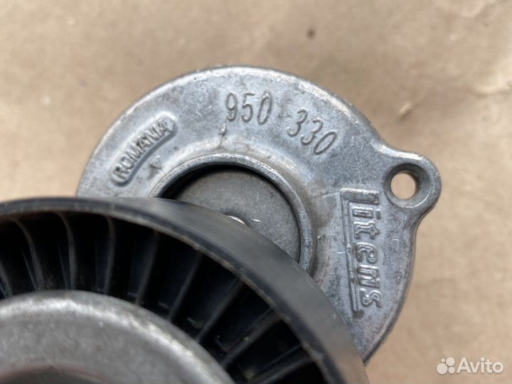 Ролик натяжитель ремня генератора Audi VW 2.0 TDI