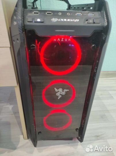 Мощный игровой компьютер с монитором