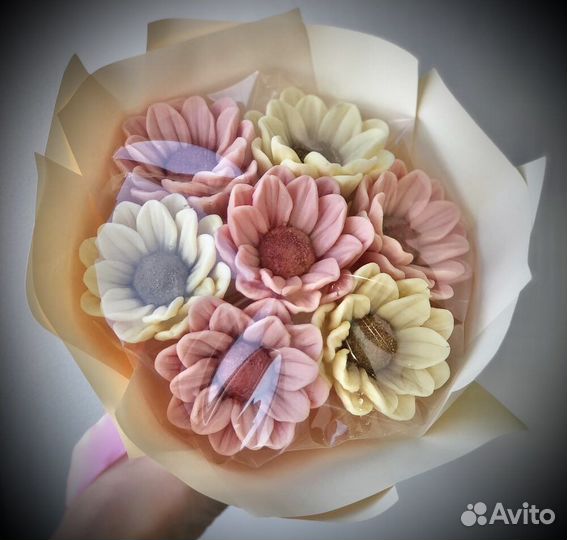 Букеты из шоколадных цветов