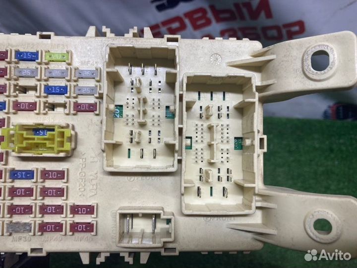 Блок предохранителей салонный Hyundai Solaris 1