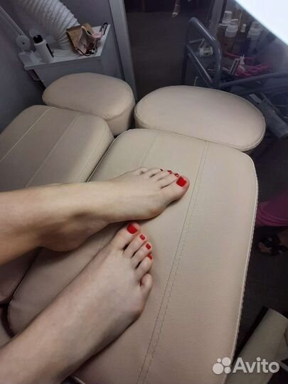 Маникюр педикюр