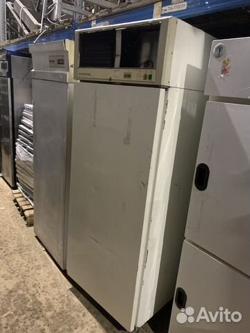 Шкаф холодильный Liebherr utb5520