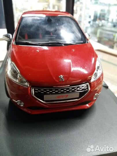 1/18 Peugeot 208 GTI