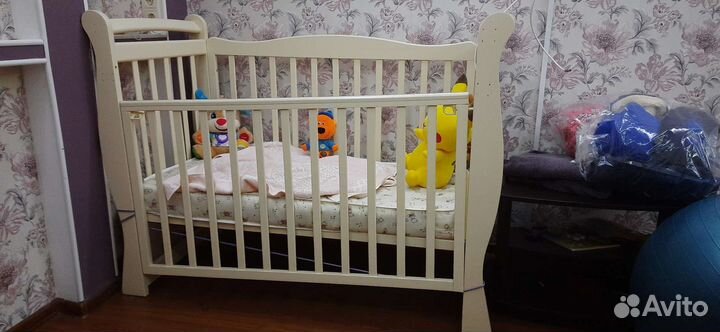Детская кроватка