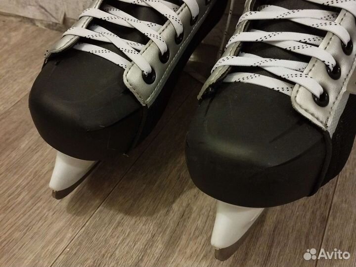 Коньки хоккейные 37р. в отличном состоянии