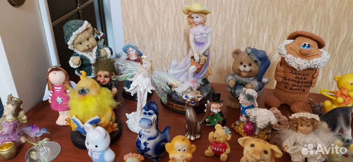 Коллекция сувенирных игрушек