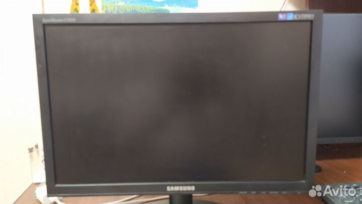 Монитор samsung syncmaster E1920