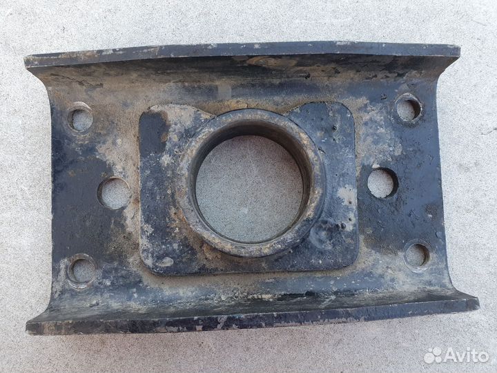 Поперечина фаркопа Урал-375