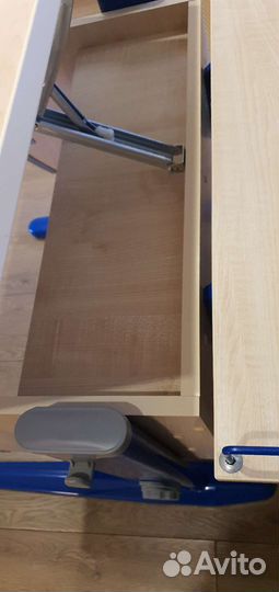 Растущая парта деми