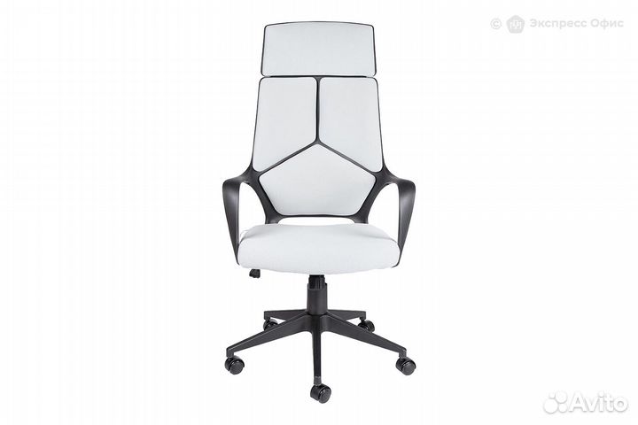 Кресло для руководителя IQ black