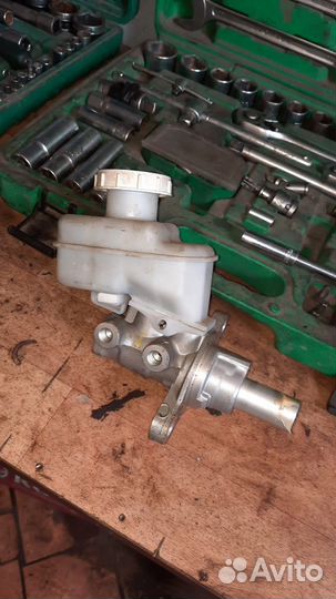 Главный тормозной цилиндр l200/MPS2