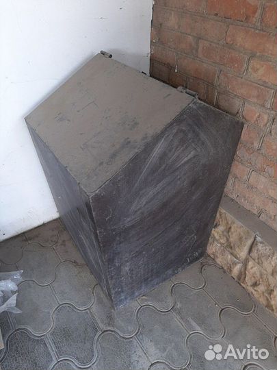 Ящик металлический