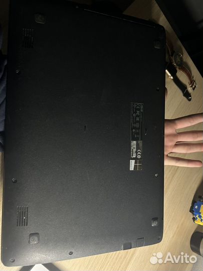 Ноутбук asus X550C