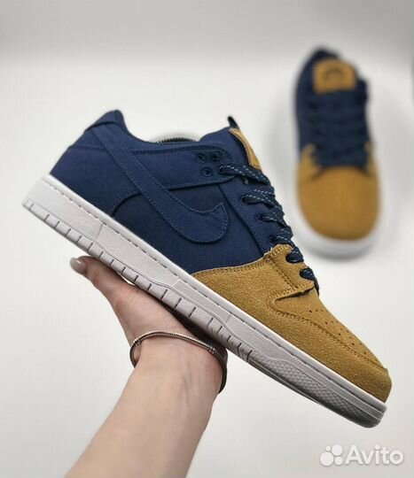 Кроссовки Nike SB Dunk Low