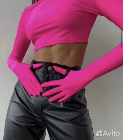 Кроп топ с перчатками