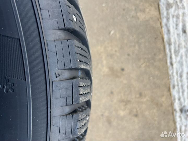 Kumho WinterCraft Ice WI31 235/65 R17 108T