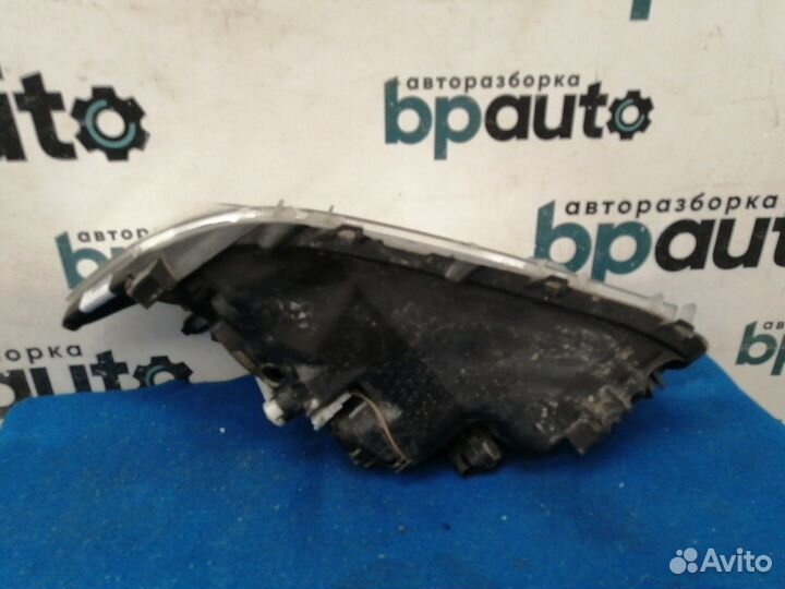 Фара галоген правая 81130-42501 Toyota Rav4 35