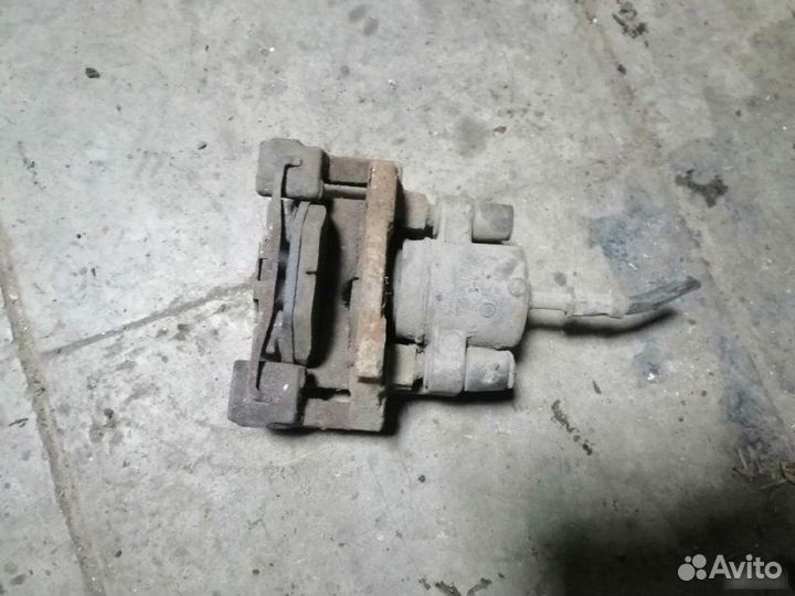 Суппорт тормозной задний левый Bmw 5 E39