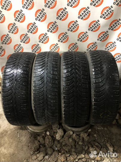 Bridgestone Blizzak Spike-01 235/65 R17