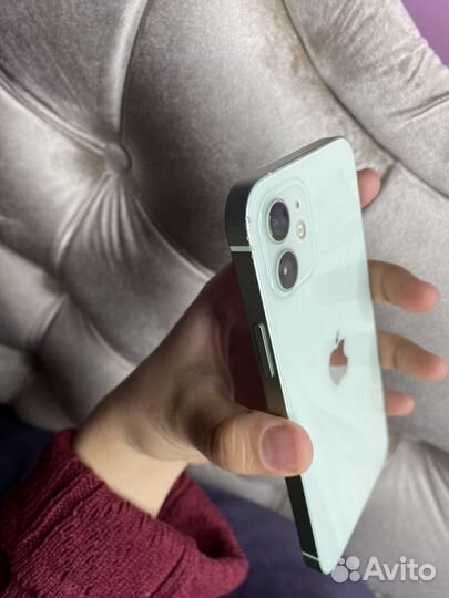 iPhone 12, 64 ГБ