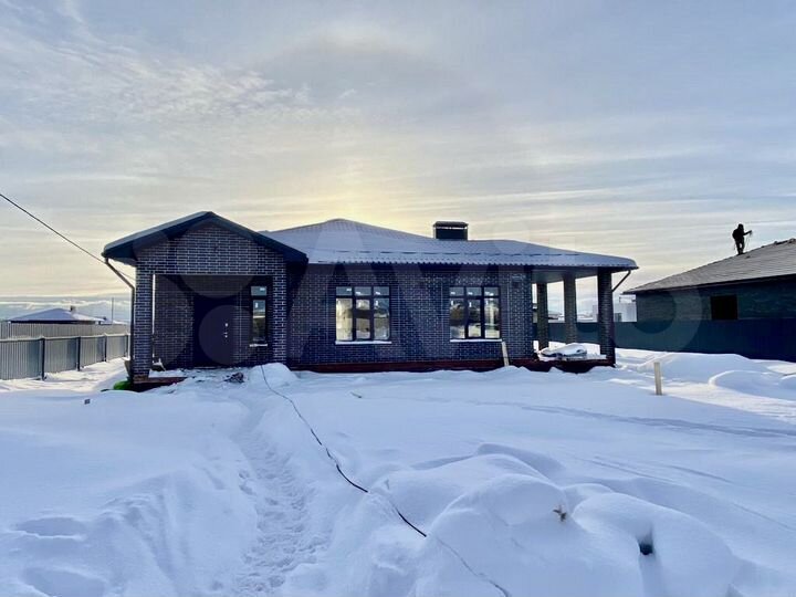 Коттедж 142 м² на участке 10 сот.