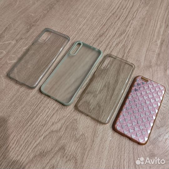 Чехлы на телефон