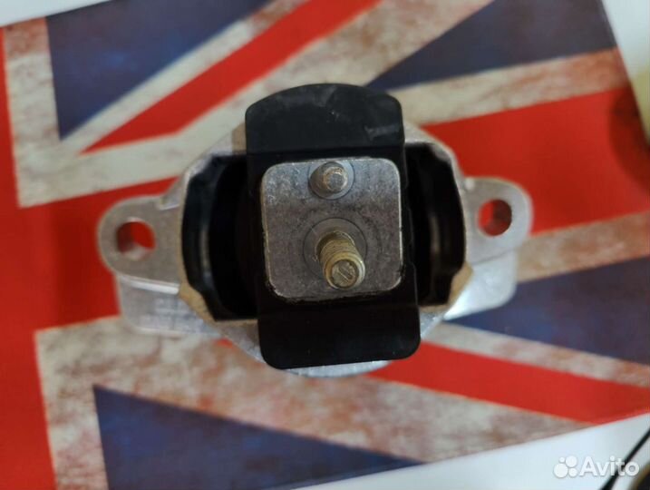 Опора двигателя Jaguar XE T4N3780