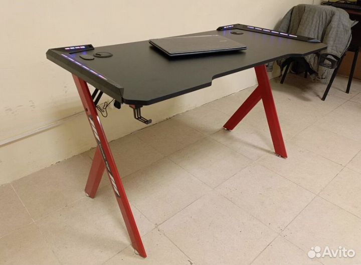 Стол Геймерский новый