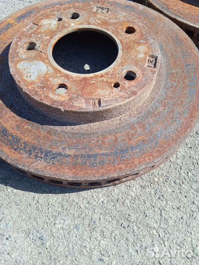 Диск тормозной передний mitsubishi chariot grandis