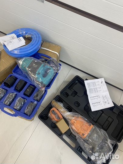 Набор гайковерт пневматический и набор головок