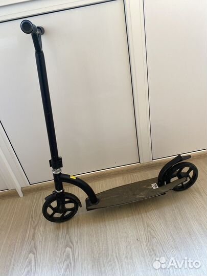 Продам самокат Reaction