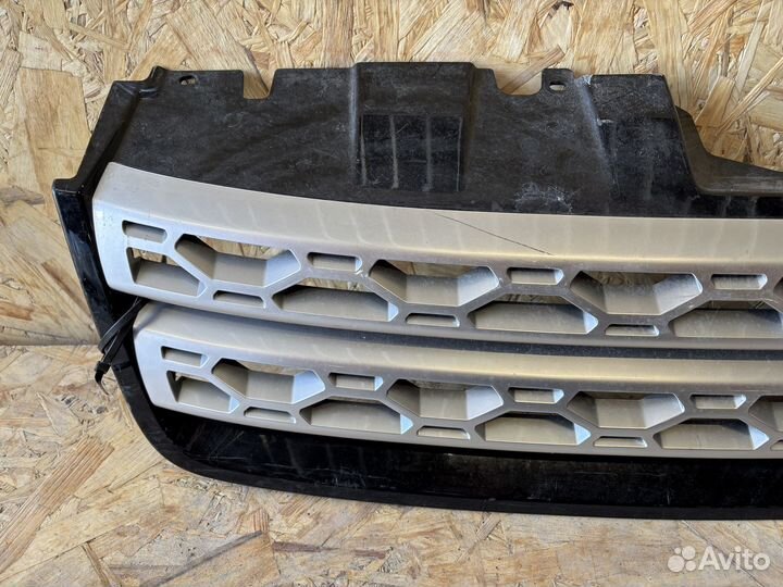 Решетка радиатора Discovery Sport L550 FK728A100CAW