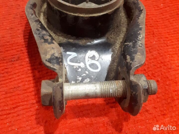 Задняя подушка двигателя мазда 3 бк