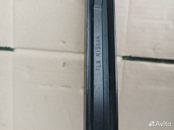 Поводок стеклооч-ля перед правый Note 2006-2013