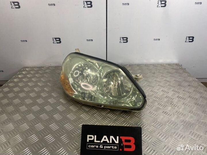 Фара галогеновая передняя правая Toyota Mark 2