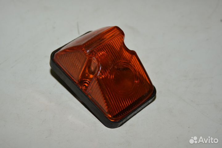 Фонарь габаритный автопоезда 24В R5W ог-22 желтый